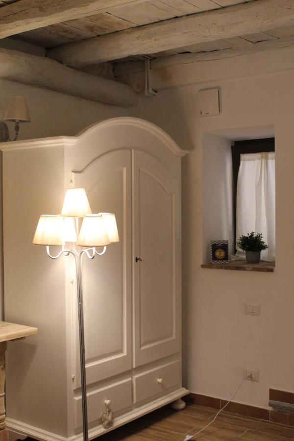 Livia'S Charming Room Trevignano Romano Εξωτερικό φωτογραφία