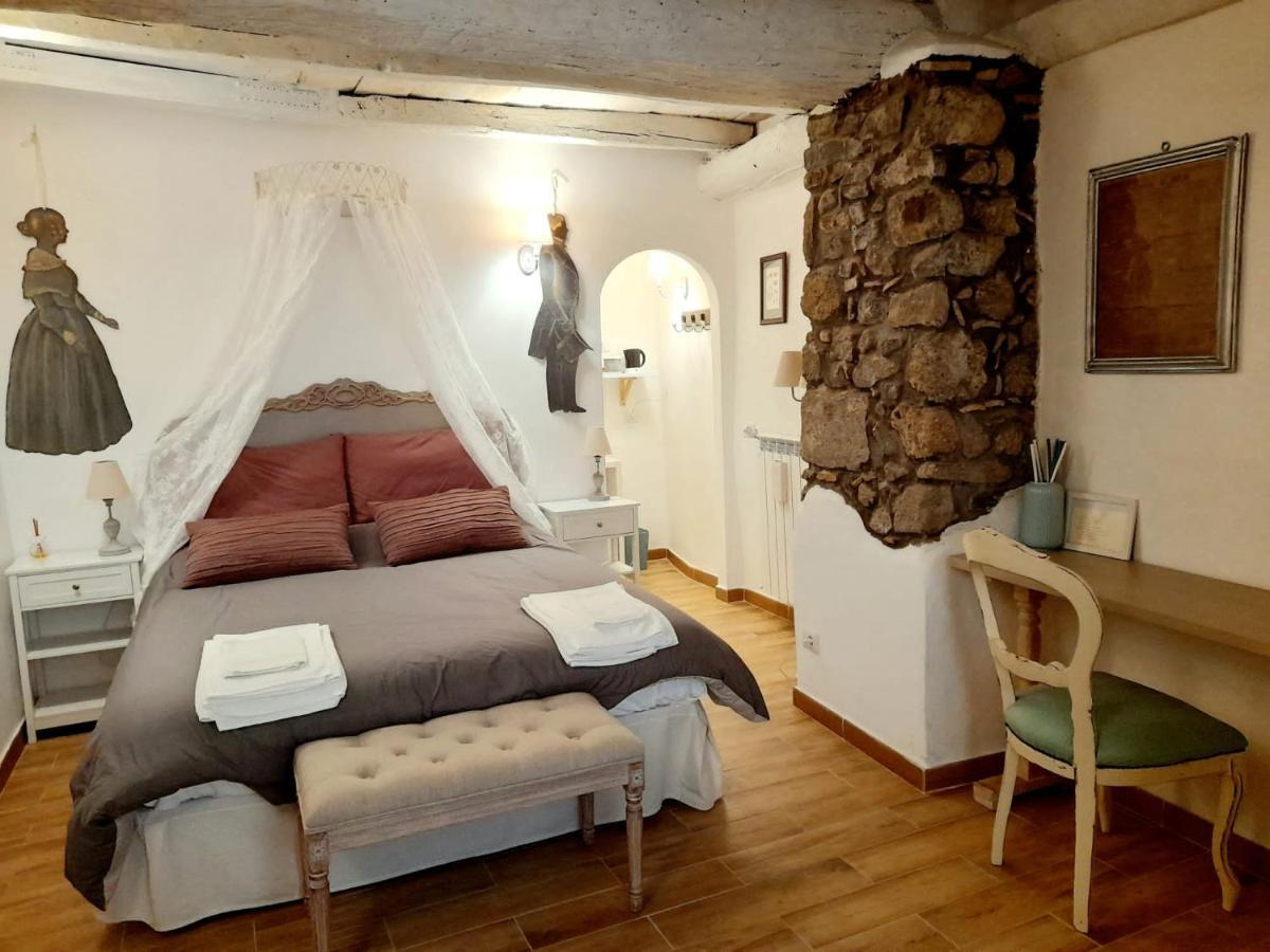Livia'S Charming Room Trevignano Romano Εξωτερικό φωτογραφία